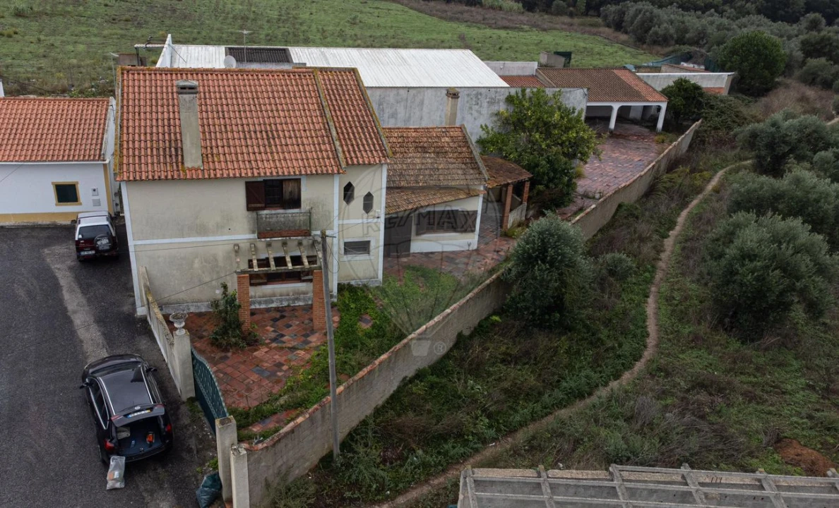 Moradia T3 para Venda em Ota Foto 2