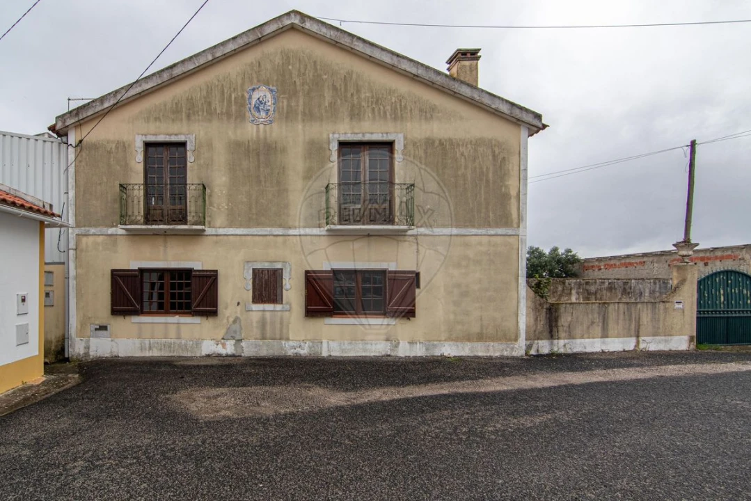 Moradia T3 para Venda em Ota Foto 3