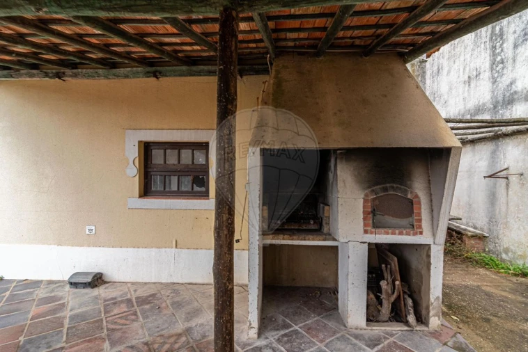 Moradia T3 para Venda em Ota Foto 7