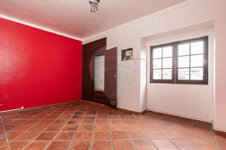 Moradia T3 para Venda em Ota Foto 17