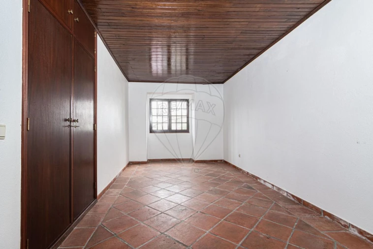 Moradia T3 para Venda em Ota Foto 16