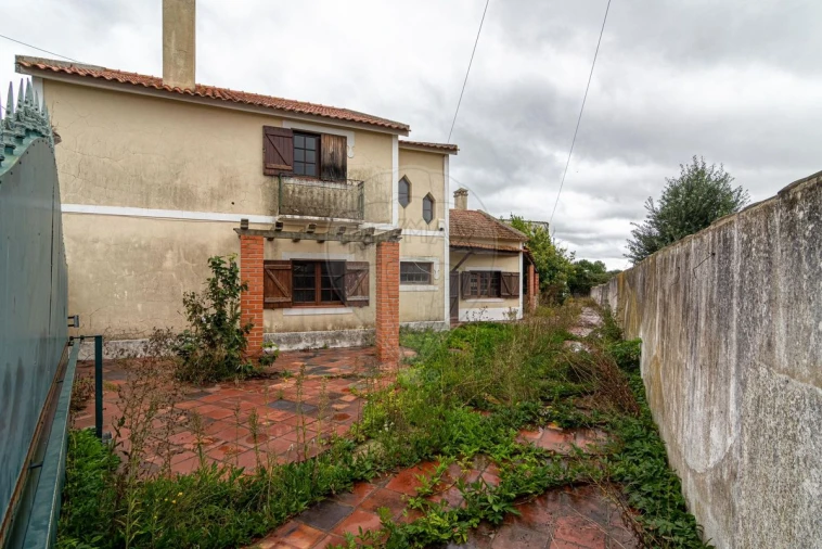 Moradia T3 para Venda em Ota Foto 4