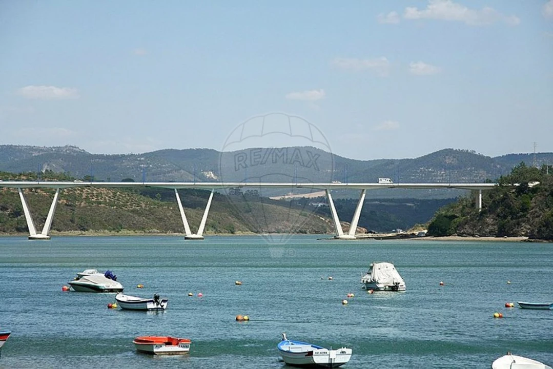 Terreno para Venda em Vila Nova de Milfontes Foto 2