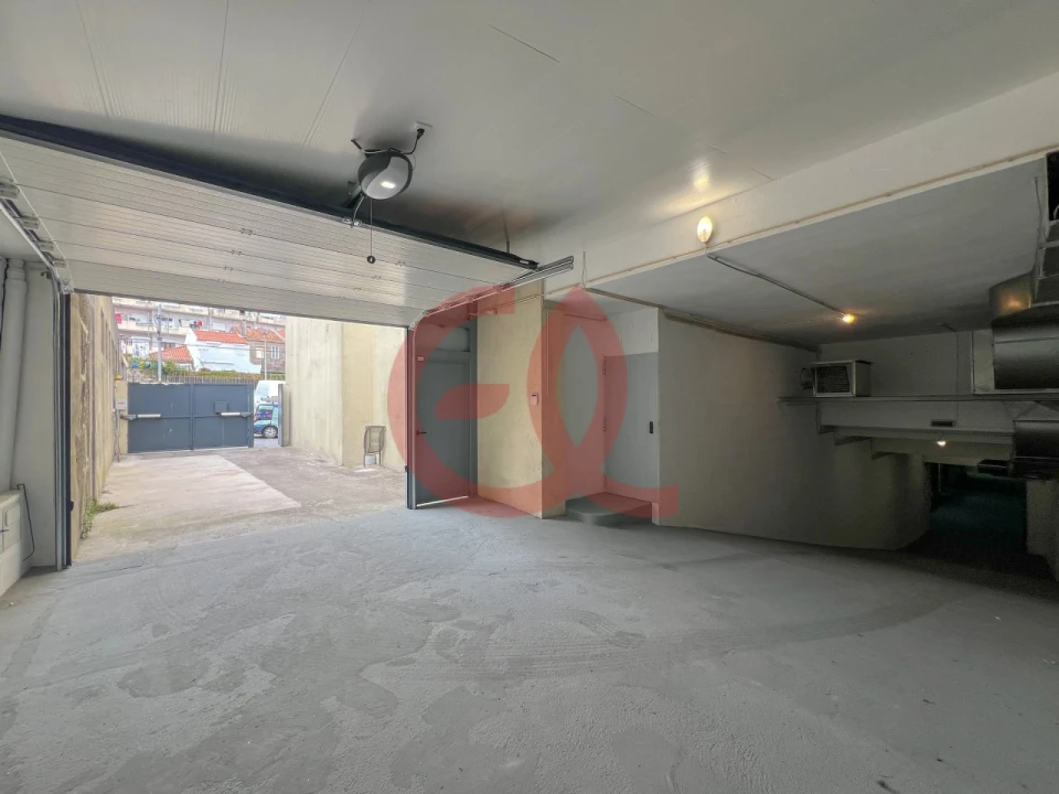 Armazém para Arrendamento em Santa Maria Maior e Monserrate e Meadela Foto 7