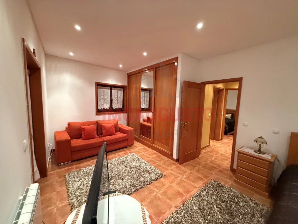 Moradia T2 para Venda em Almofala e Escarigo Foto 4