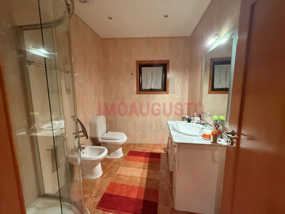 Moradia T2 para Venda em Almofala e Escarigo Foto 9