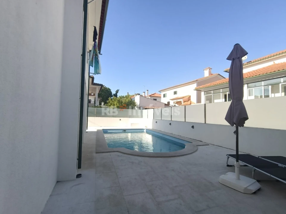 Moradia T4 para Venda em Vila Nova da Barquinha Foto 1