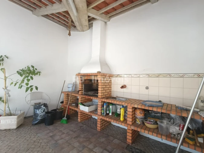 Moradia T4 para Venda em Vila Nova da Barquinha Foto 3