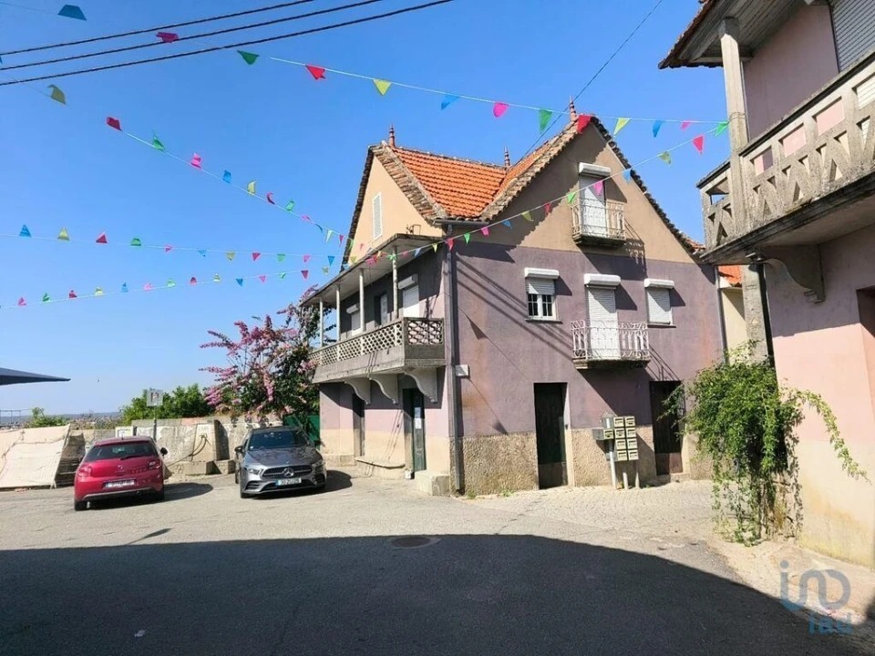 Moradia T5 para Venda em Travanca de Lagos Foto 1