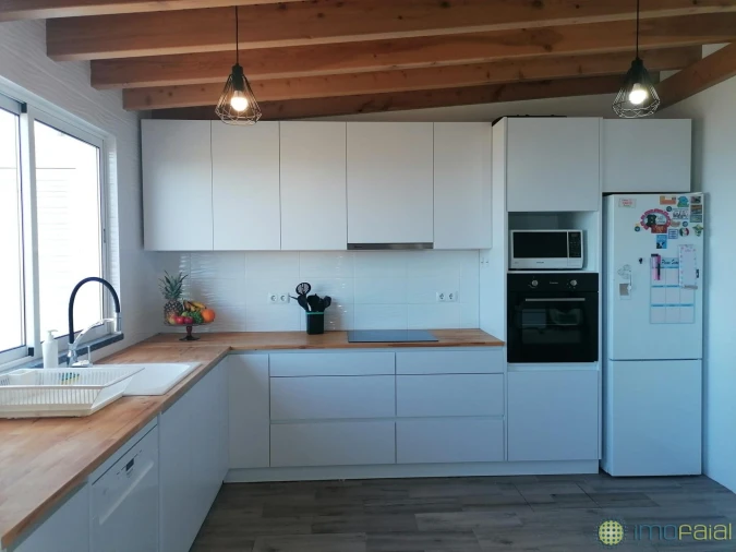 Moradia T3 para Venda em Ribeirinha Foto 7