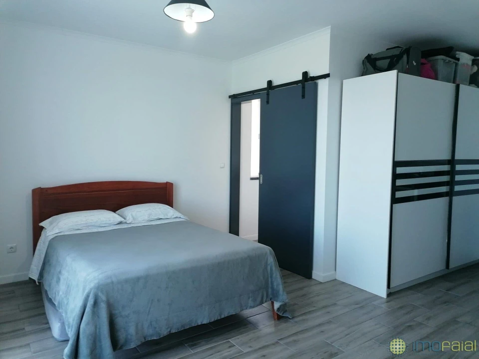 Moradia T3 para Venda em Ribeirinha Foto 18