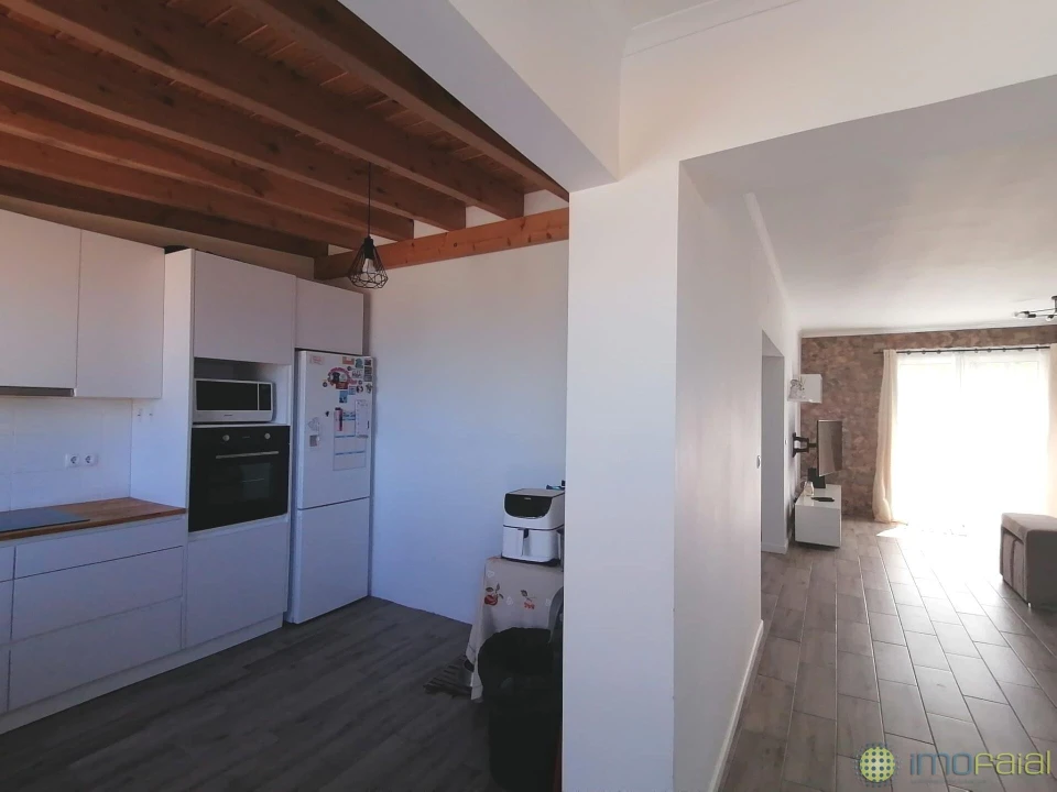 Moradia T3 para Venda em Ribeirinha Foto 6