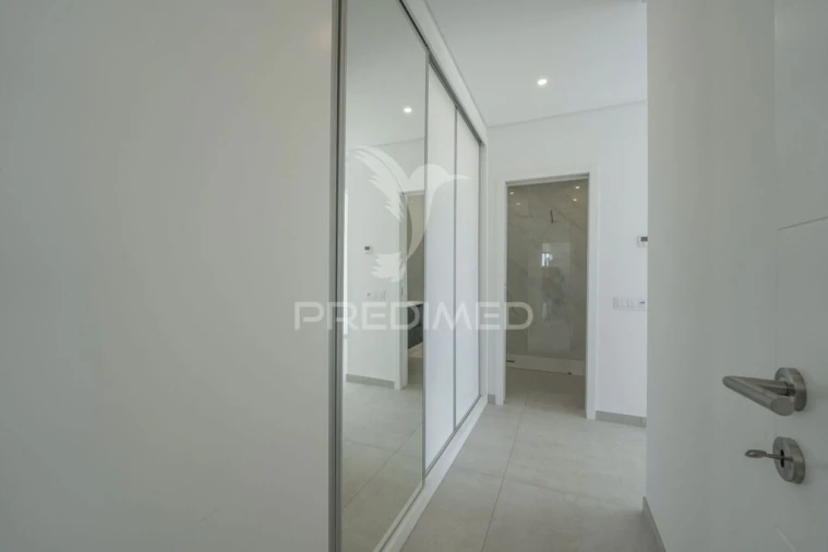 Moradia T4 para Venda em Albufeira e Olhos de Água Foto 14