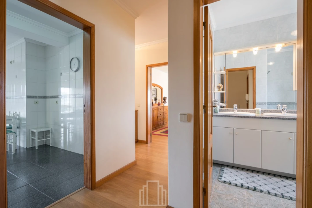 Apartamento T2 para Venda em Cortegaça Foto 3