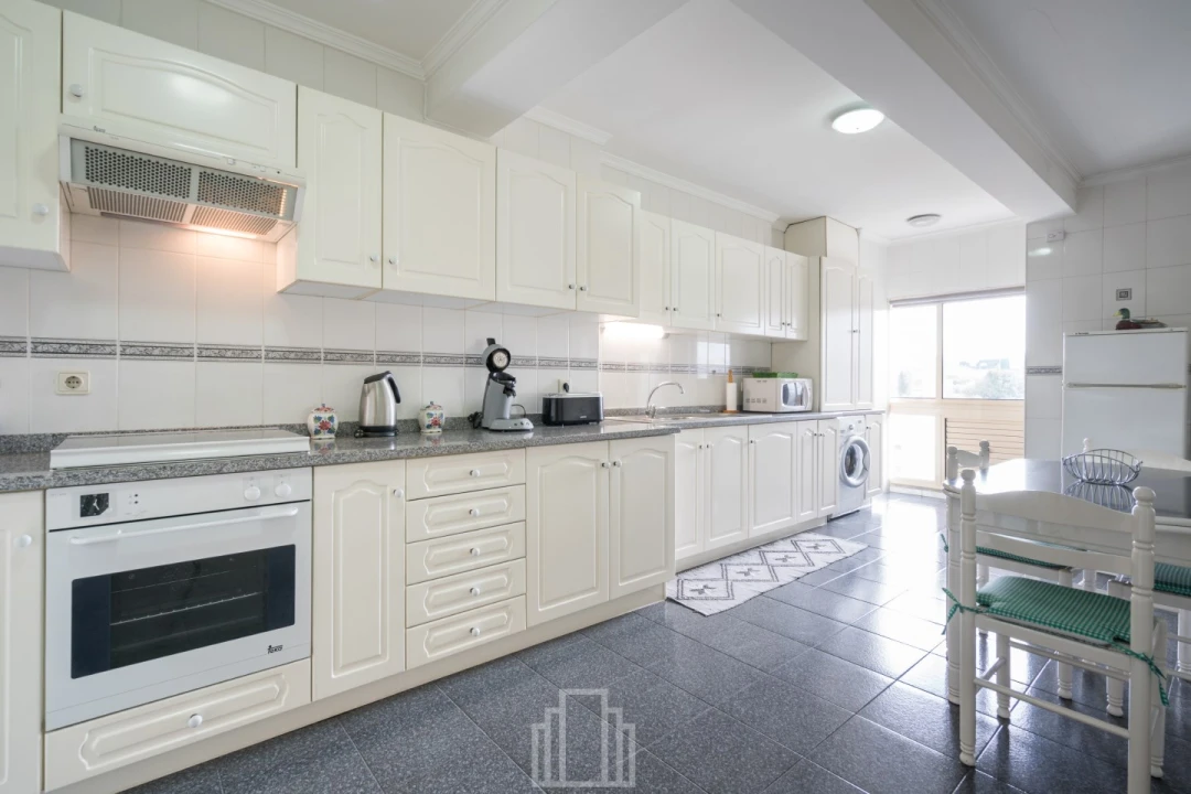 Apartamento T2 para Venda em Cortegaça Foto 4