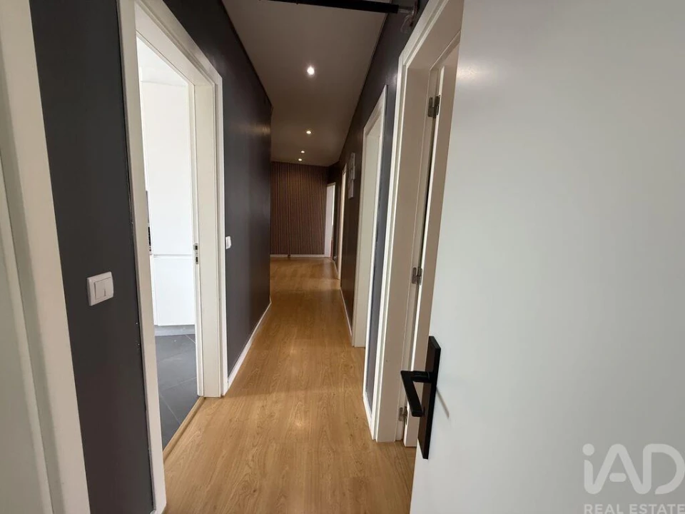 Apartamento T3 para Venda em Almada, Cova da Piedade, Pragal e Cacilhas Foto 19