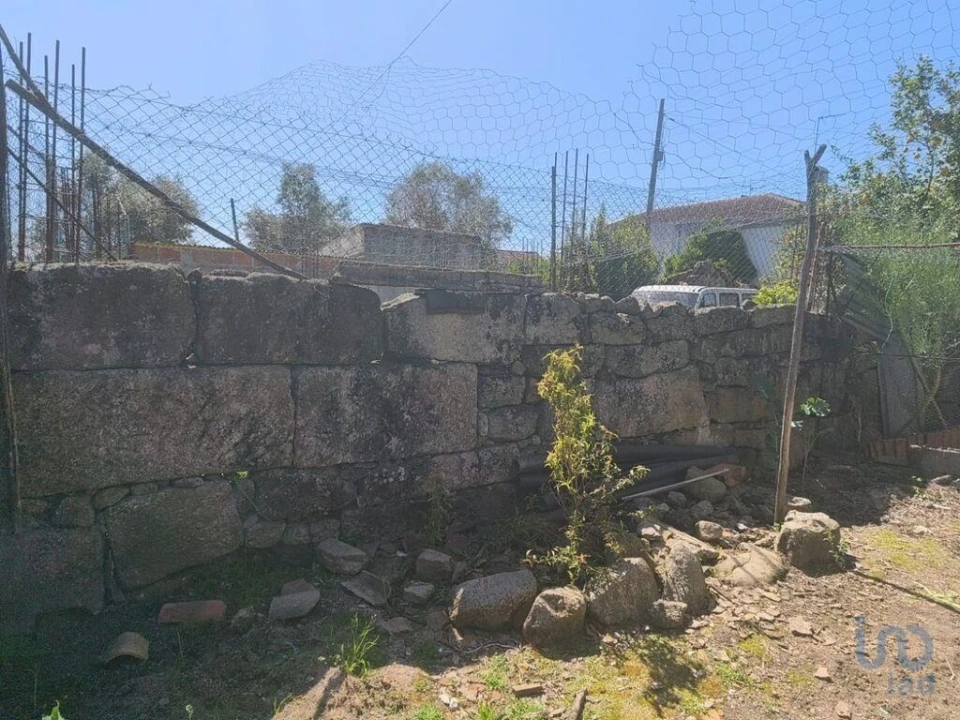 Moradia T4 para Venda em Canas de Senhorim Foto 9