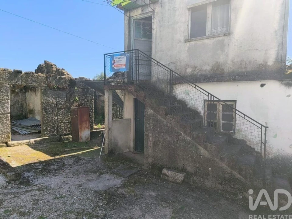 Moradia T4 para Venda em Canas de Senhorim Foto 19