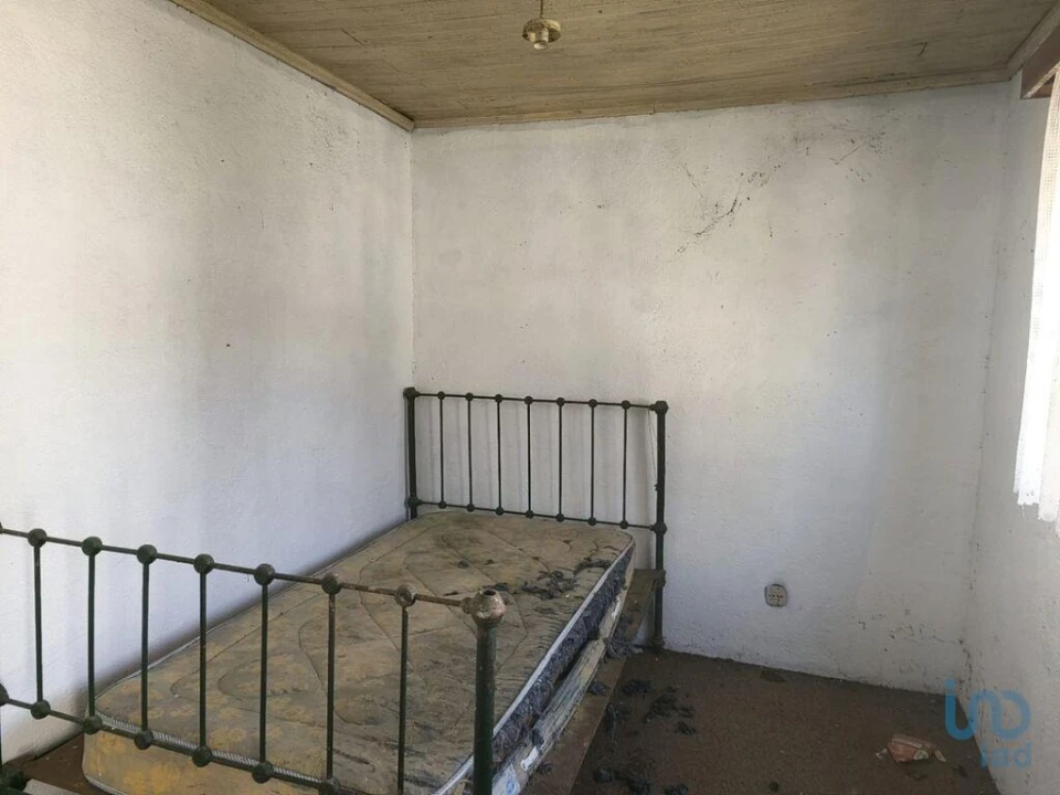 Moradia T4 para Venda em Canas de Senhorim Foto 5