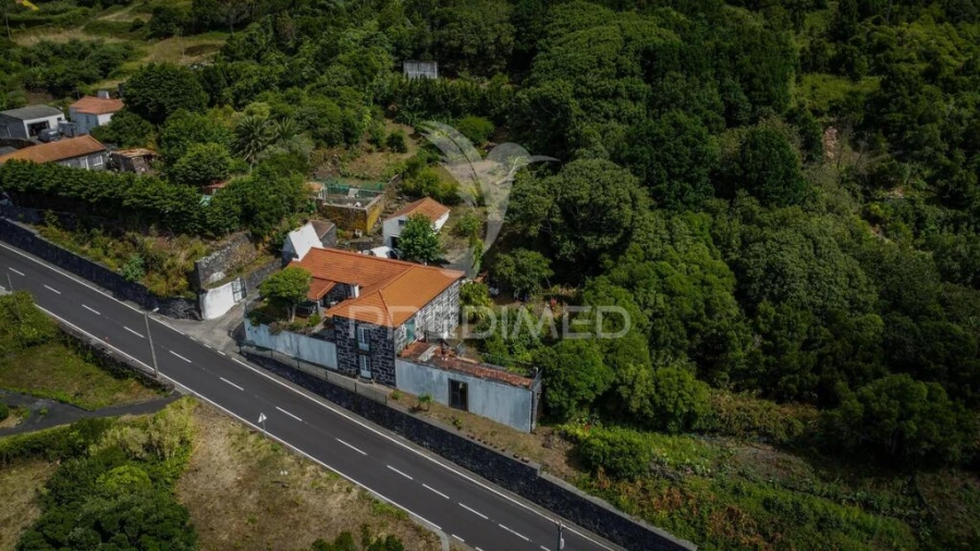 Moradia T3 para Venda em Santo Amaro Foto 11