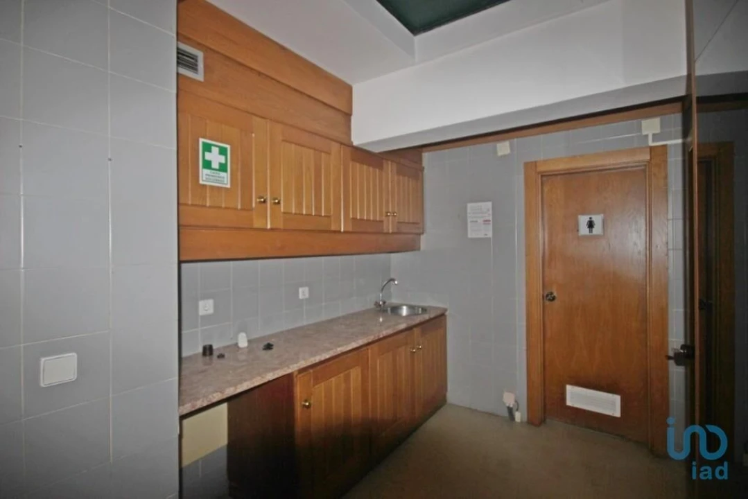 Loja para Venda em Romeira e Várzea Foto 3