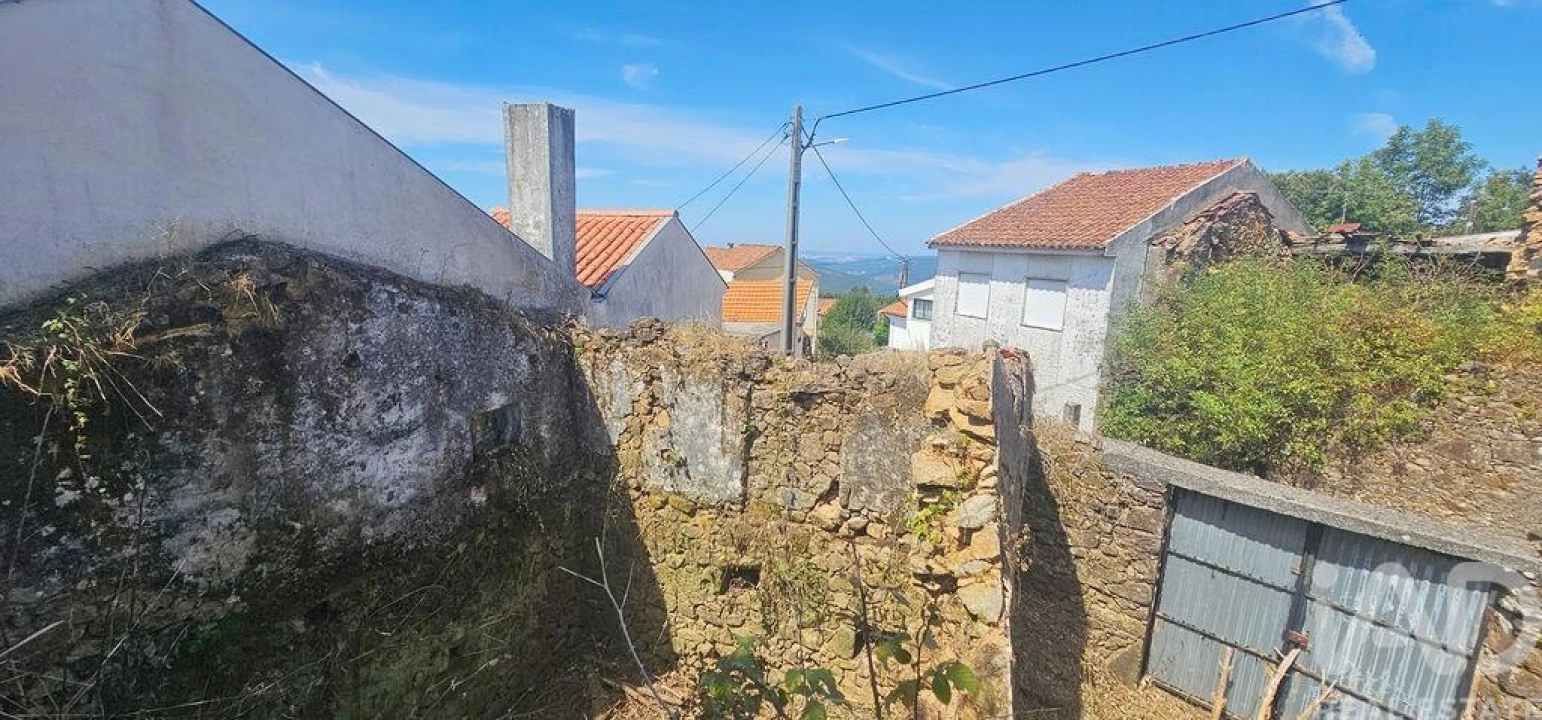Moradia T2 para Venda em Vila Nova Foto 15