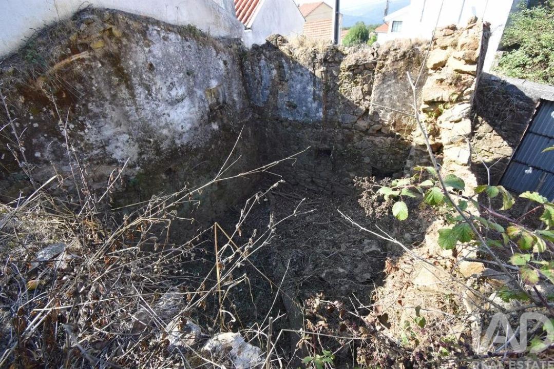 Moradia T2 para Venda em Vila Nova Foto 22