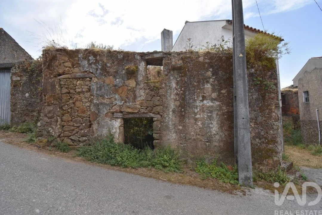 Moradia T2 para Venda em Vila Nova Foto 17