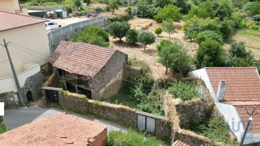 Moradia T2 para Venda em Vila Nova Foto 3