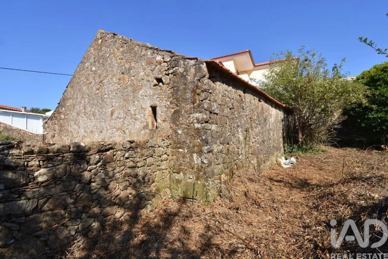 Moradia T2 para Venda em Vila Nova Foto 24