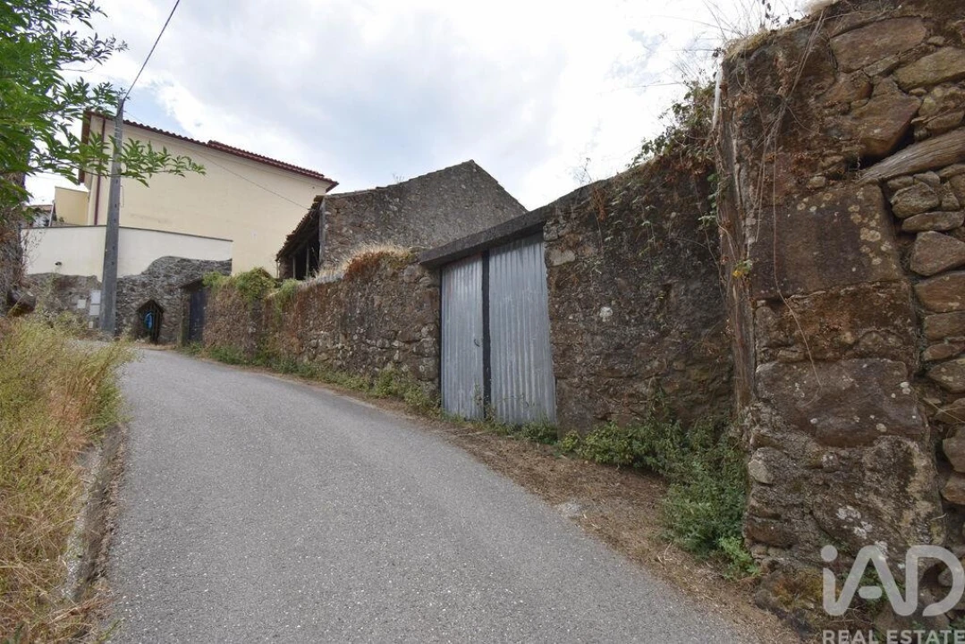 Moradia T2 para Venda em Vila Nova Foto 18