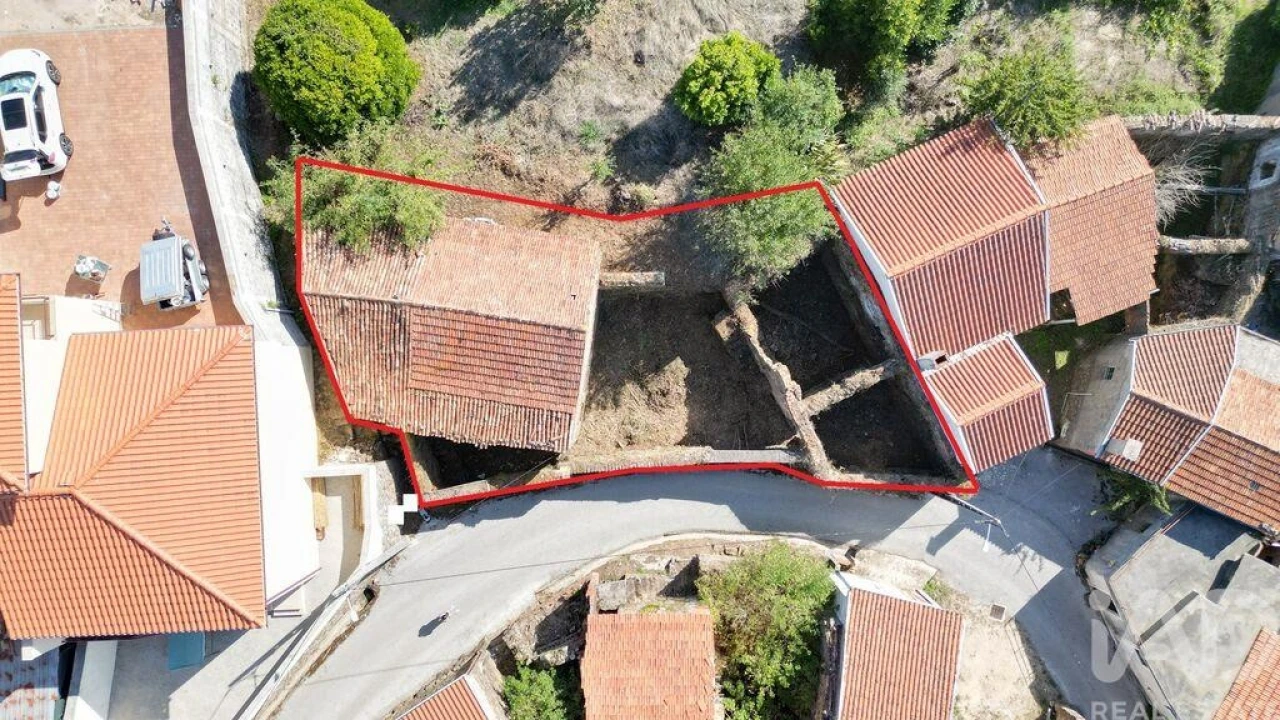 Moradia T2 para Venda em Vila Nova Foto 1