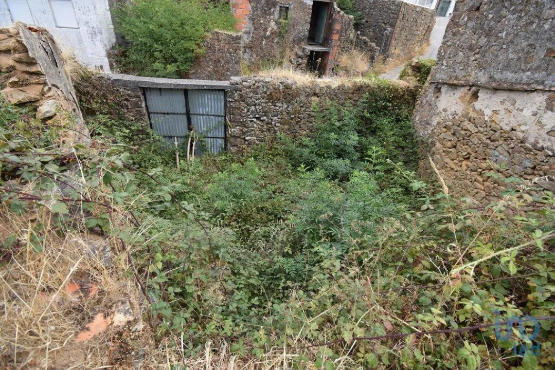 Moradia T2 para Venda em Vila Nova Foto 12