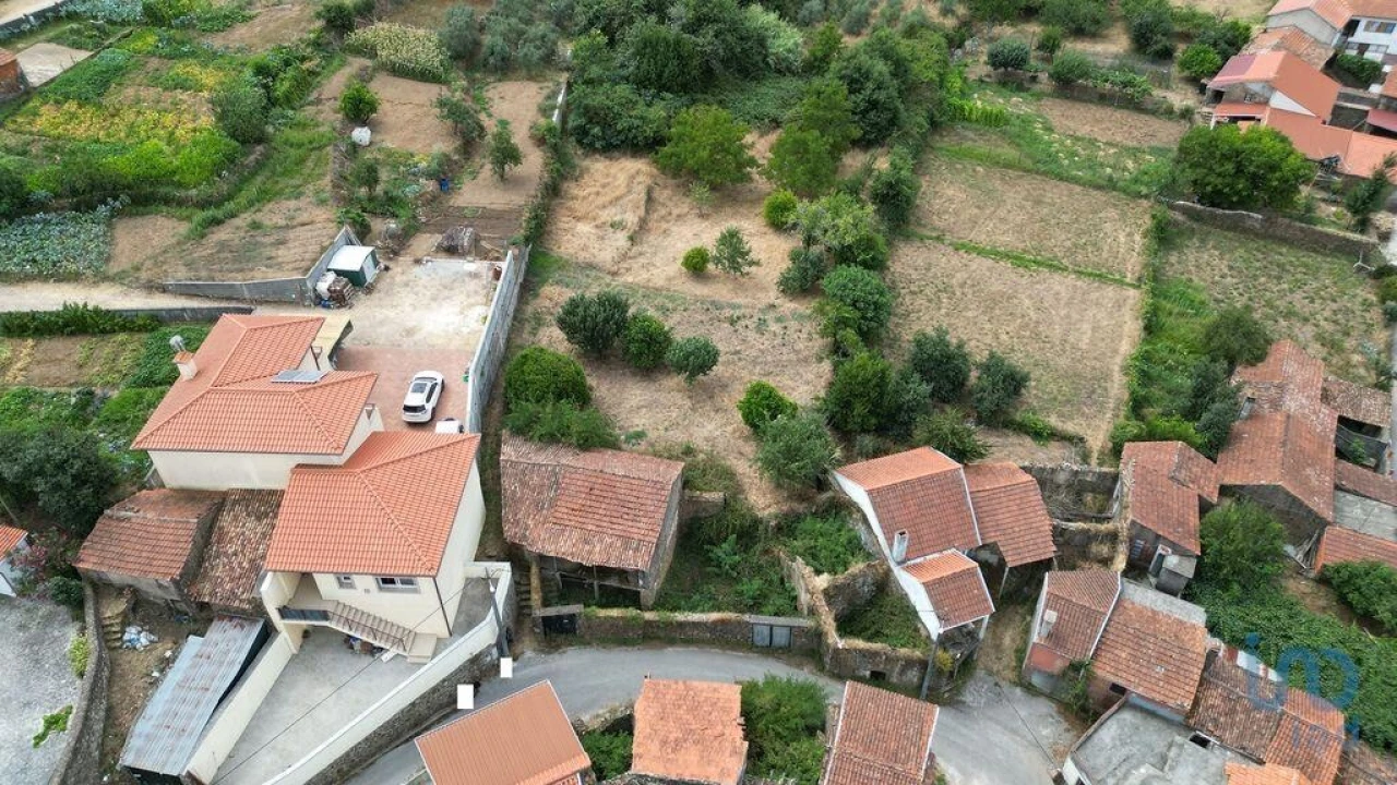 Moradia T2 para Venda em Vila Nova Foto 2