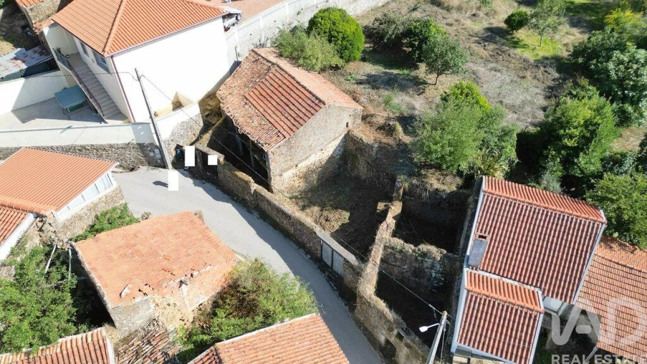 Moradia T2 para Venda em Vila Nova Foto 25