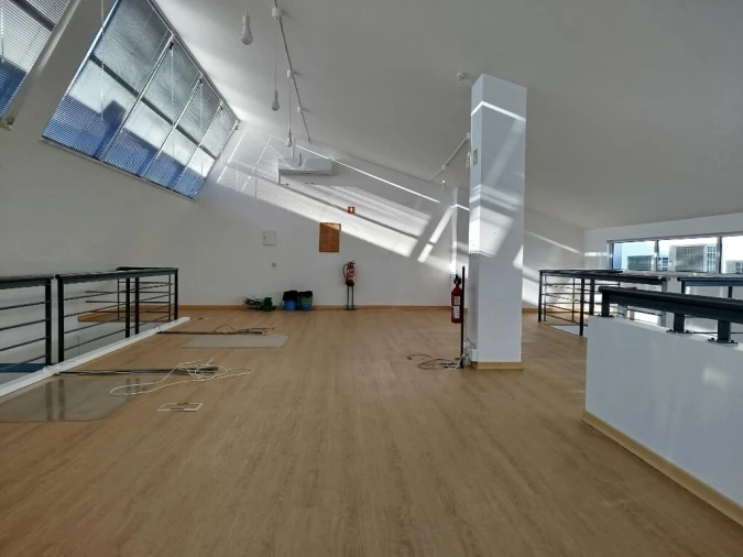 Escritório para Venda em Cacém e São Marcos Foto 9