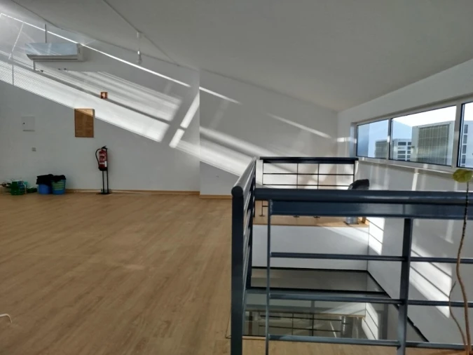 Escritório para Venda em Cacém e São Marcos Foto 10