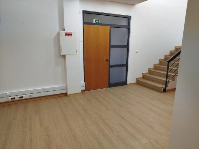 Escritório para Venda em Cacém e São Marcos Foto 18