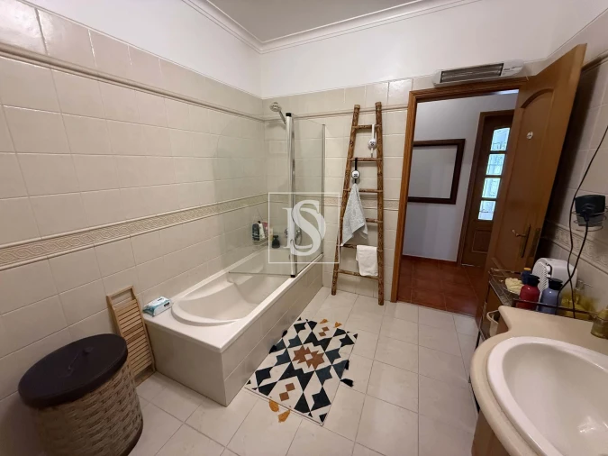 Apartamento T5 para Venda em São Pedro de Tomar Foto 8