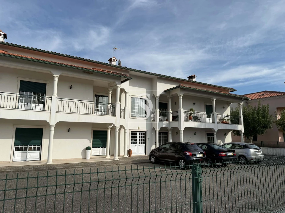 Apartamento T5 para Venda em São Pedro de Tomar Foto 1