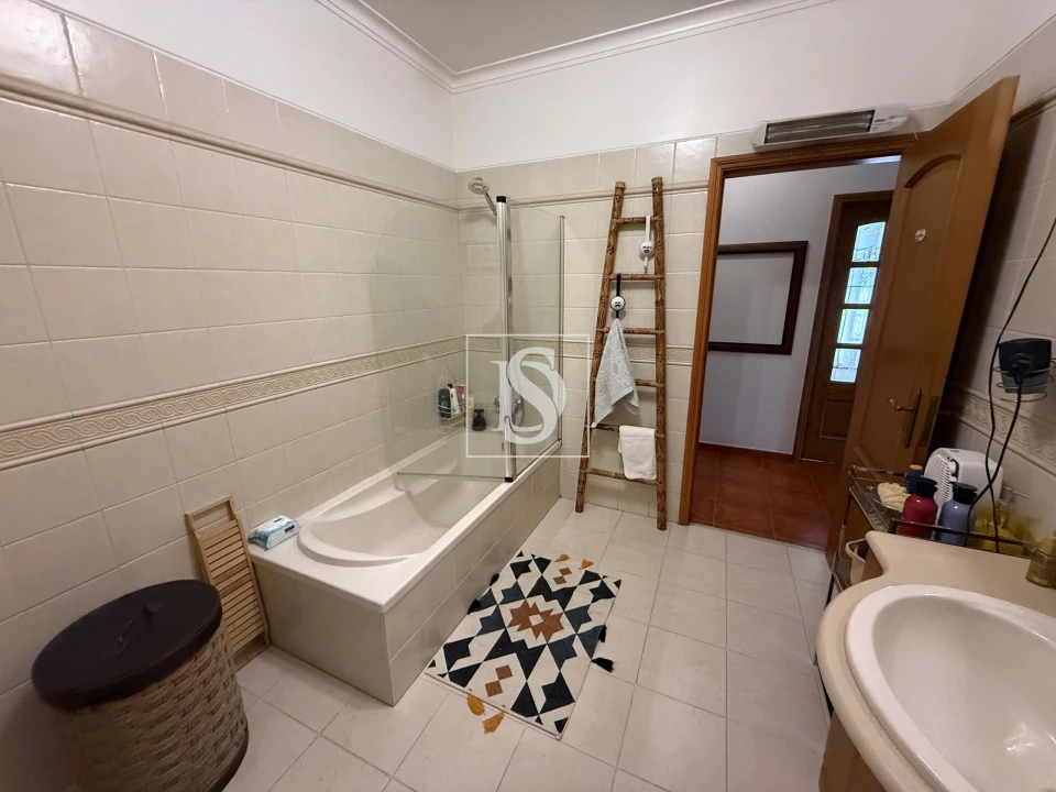 Apartamento T5 para Venda em São Pedro de Tomar Foto 8