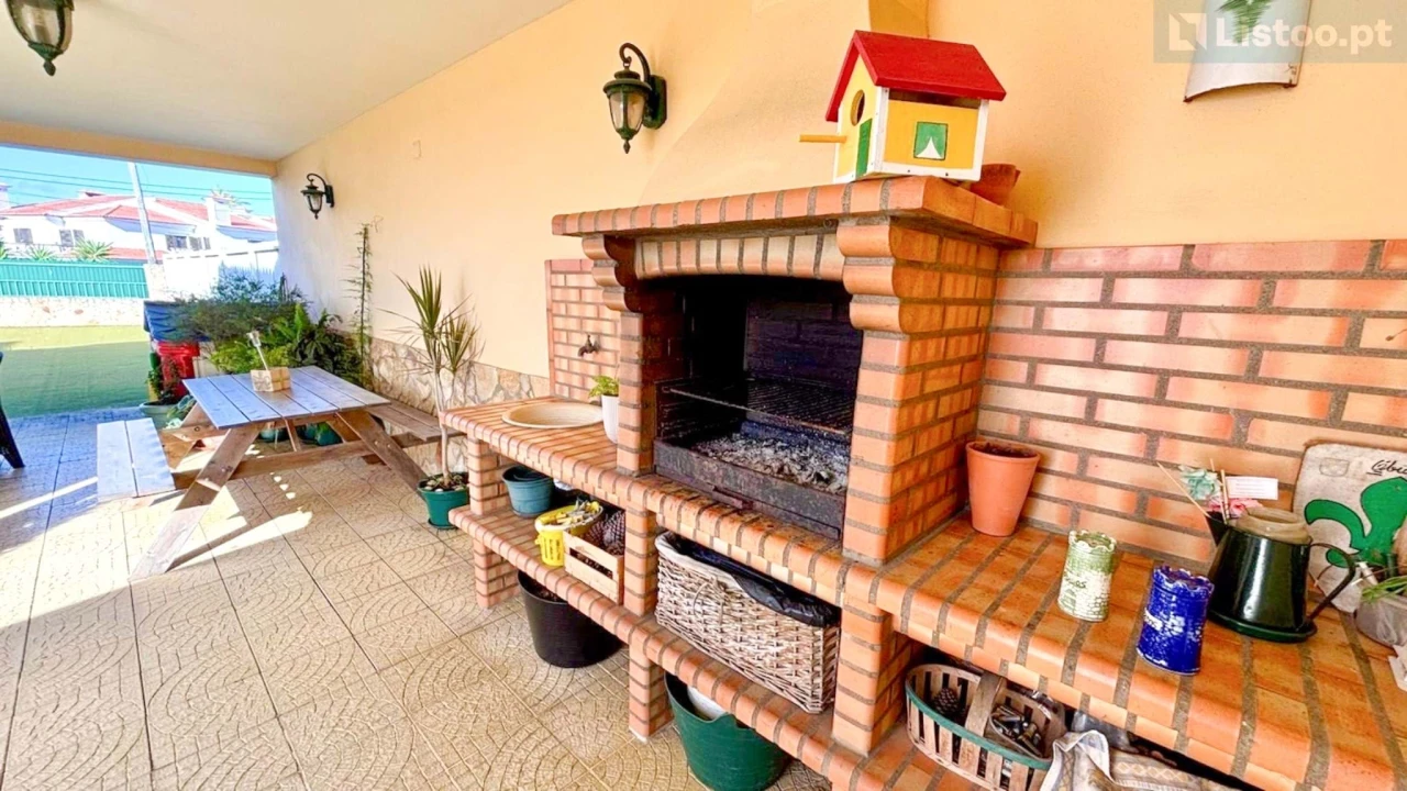 Moradia T4 para Venda em Gaeiras Foto 53