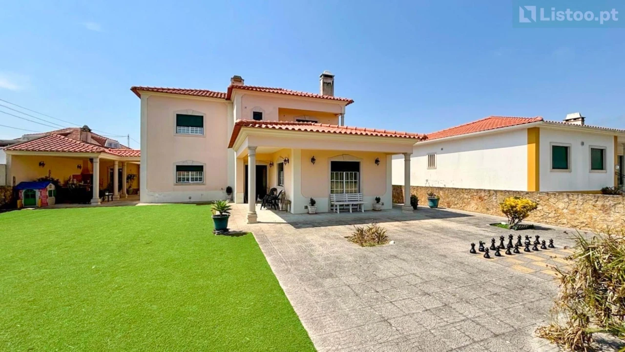 Moradia T4 para Venda em Gaeiras Foto 4