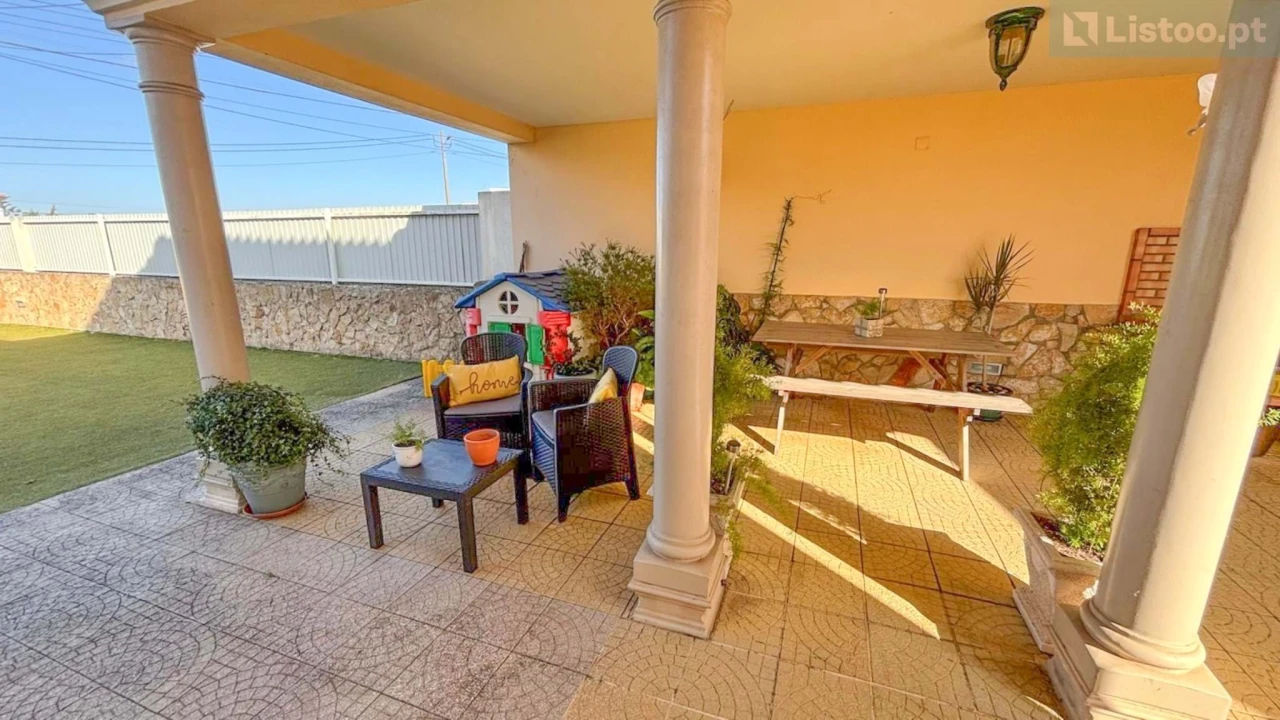 Moradia T4 para Venda em Gaeiras Foto 51