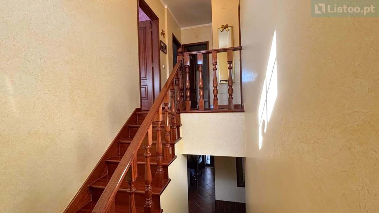 Moradia T4 para Venda em Gaeiras Foto 22