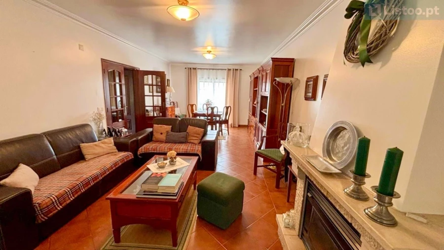 Moradia T4 para Venda em Gaeiras Foto 16