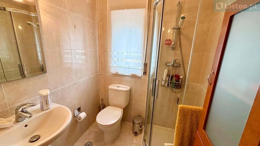 Moradia T4 para Venda em Gaeiras Foto 44