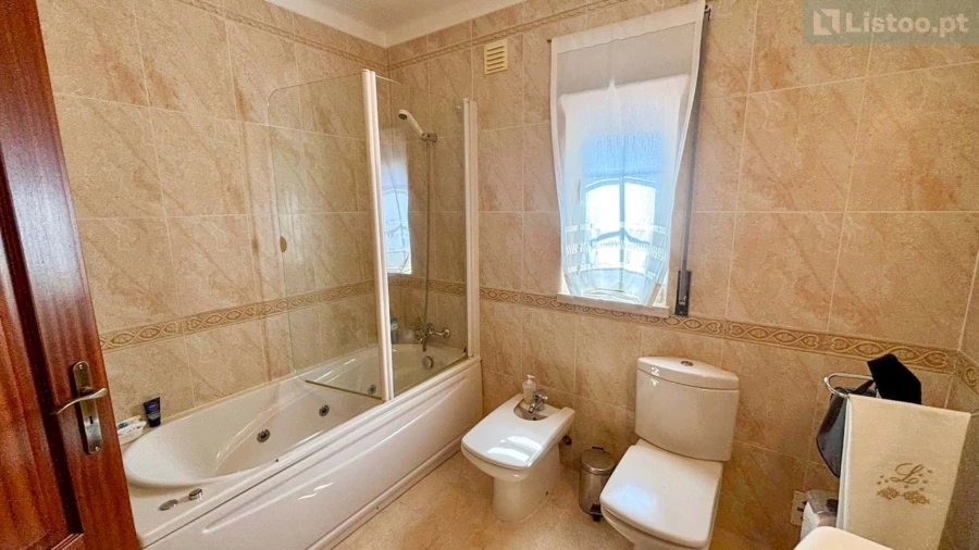 Moradia T4 para Venda em Gaeiras Foto 40