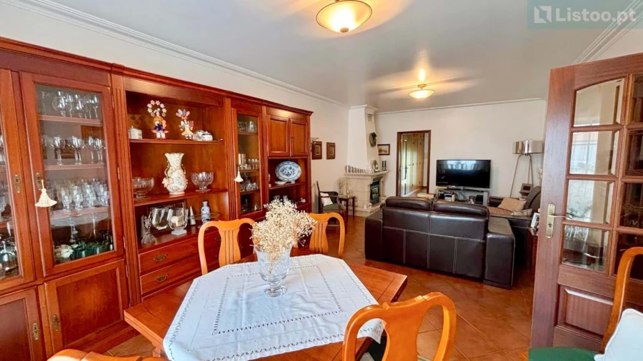 Moradia T4 para Venda em Gaeiras Foto 14