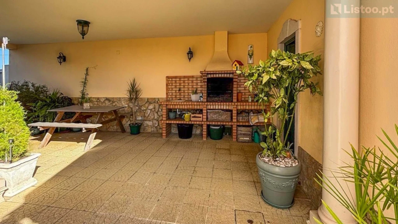 Moradia T4 para Venda em Gaeiras Foto 52